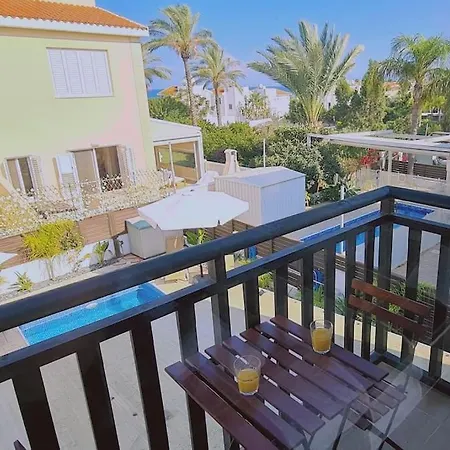 Casa Palmera Βίλα Παραλίμνι