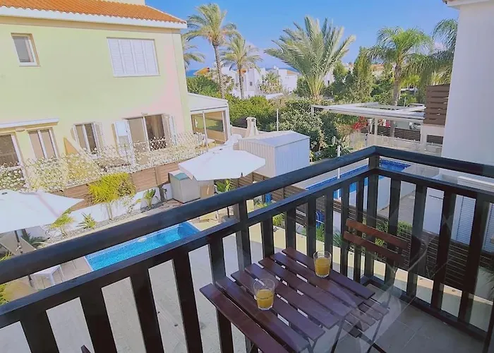 Casa Palmera Vila Paralimni