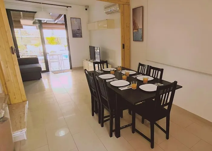 Casa Palmera Villa *